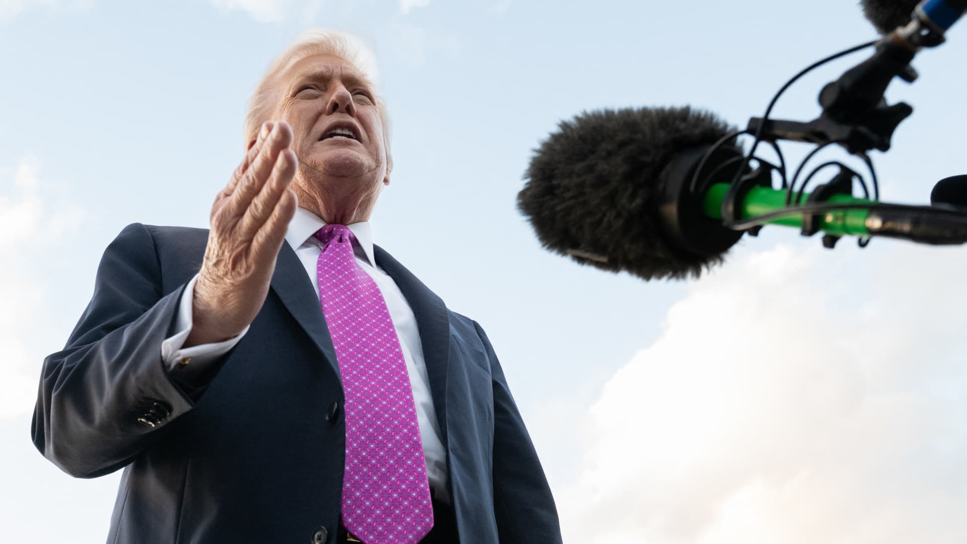 Trump Advocates for National Guard Deployment Amid San Francisco’s AI Resurgence – Mirror Brief